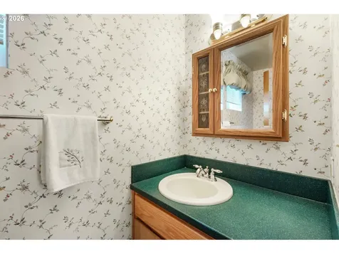 2225 W 28th Avenue Eugene OR 97405