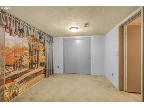 2225 W 28th Avenue Eugene OR 97405