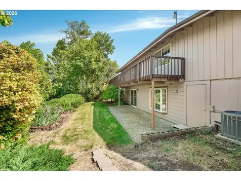 2225 W 28th Avenue Eugene OR 97405