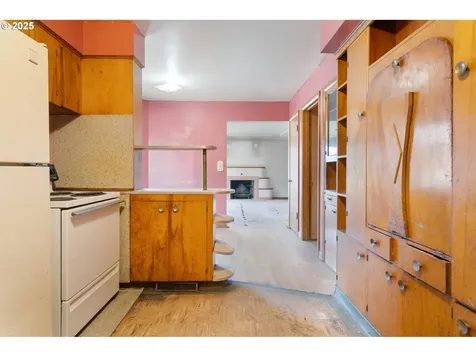 5205 SE Gladstone Street Portland OR 97206