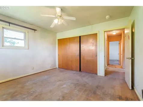 5205 SE Gladstone Street Portland OR 97206