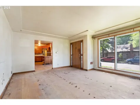 5205 SE Gladstone Street Portland OR 97206
