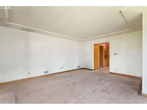 5205 SE Gladstone Street Portland OR 97206