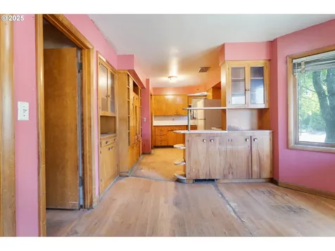 5205 SE Gladstone Street Portland OR 97206