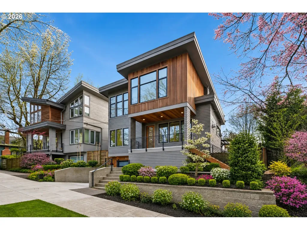 3970 SE Reedway Street Portland OR 97202