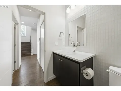 3970 SE Reedway Street Portland OR 97202