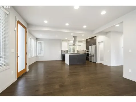 3970 SE Reedway Street Portland OR 97202