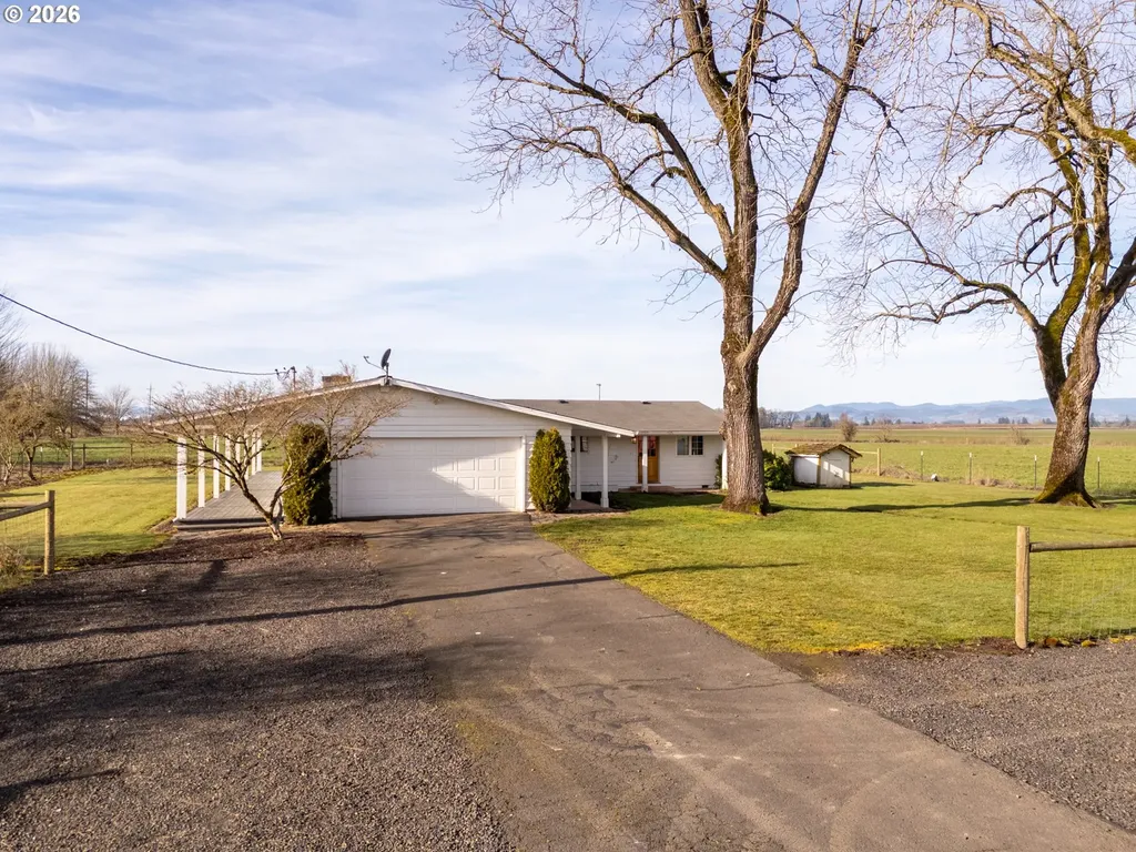 10001 SE Amity-dayton Highway Mcminnville OR 97128