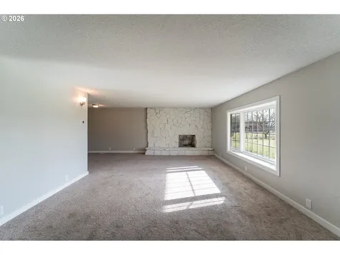10001 SE Amity-dayton Highway Mcminnville OR 97128