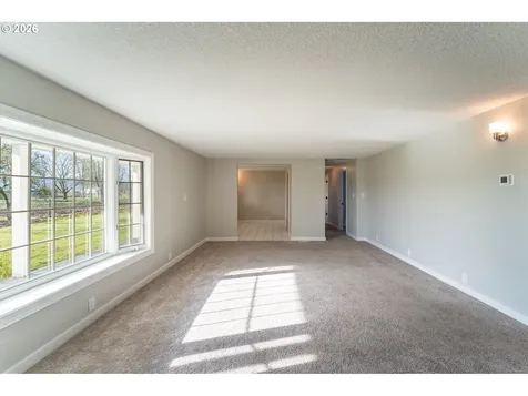 10001 SE Amity-dayton Highway Mcminnville OR 97128