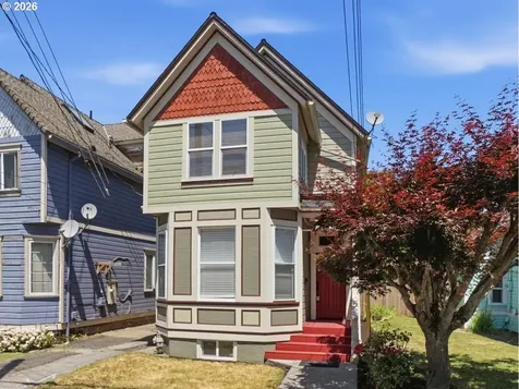 73 NE Hancock Street Portland OR 97212