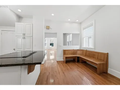 73 NE Hancock Street Portland OR 97212