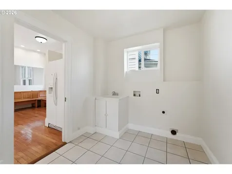73 NE Hancock Street Portland OR 97212