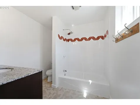 73 NE Hancock Street Portland OR 97212