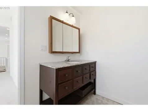 73 NE Hancock Street Portland OR 97212