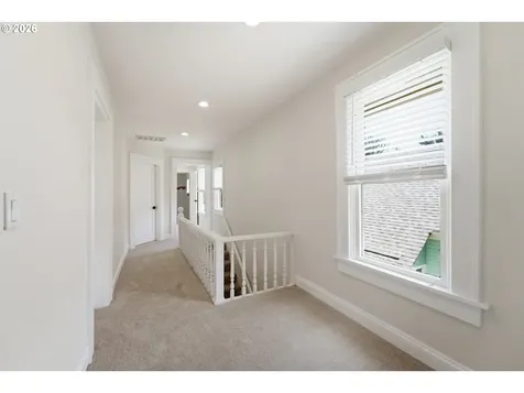 73 NE Hancock Street Portland OR 97212