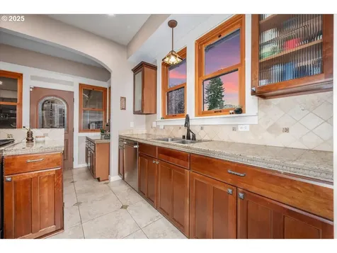206 W 20th Street Vancouver WA 98660