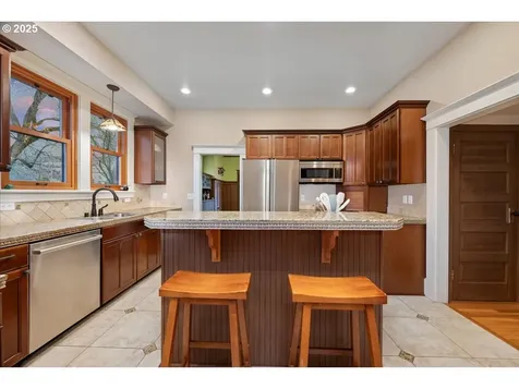 206 W 20th Street Vancouver WA 98660