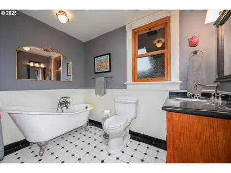 206 W 20th Street Vancouver WA 98660