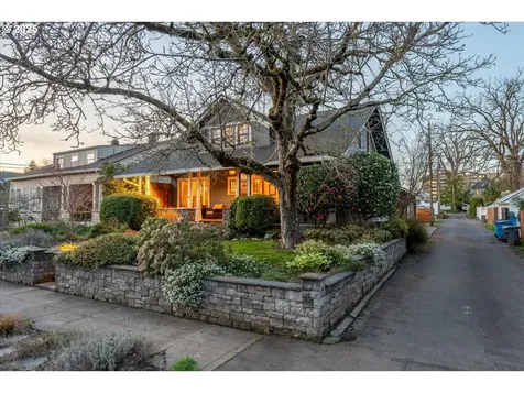 206 W 20th Street Vancouver WA 98660