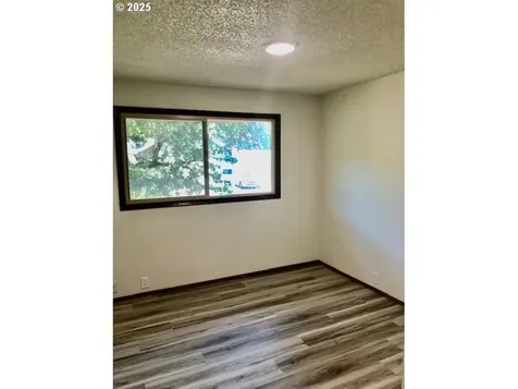 2765 Almaden Street Eugene OR 97405