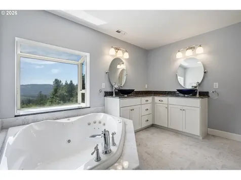251 Beasley Road Kelso WA 98626