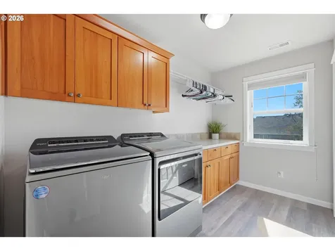 346 SW Mt Mazama Street Mcminnville OR 97128