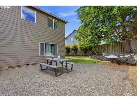 346 SW Mt Mazama Street Mcminnville OR 97128