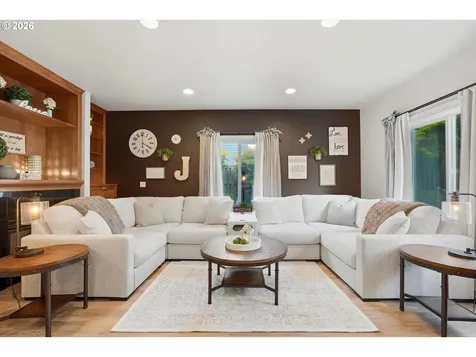 346 SW Mt Mazama Street Mcminnville OR 97128
