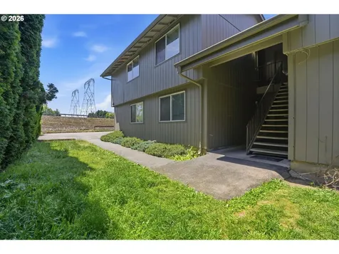 1715 SE 9th Avenue Camas WA 98607