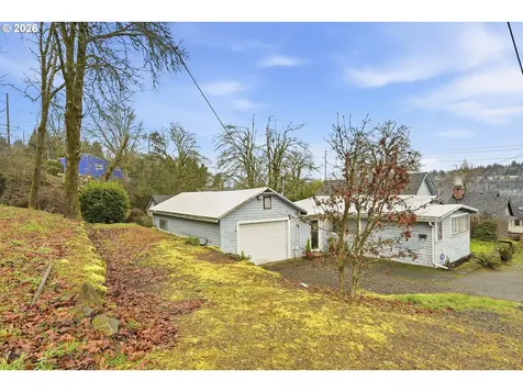 414 S 2nd Street Oregon City OR 97045