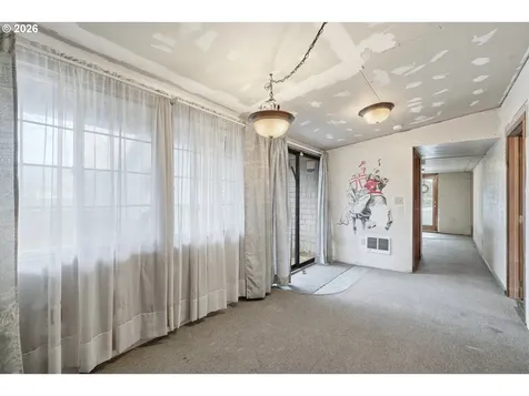 414 S 2nd Street Oregon City OR 97045