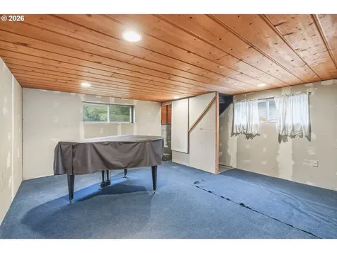 414 S 2nd Street Oregon City OR 97045
