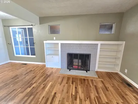 1642 NW Almond Avenue Roseburg OR 97471