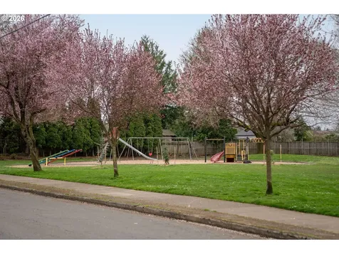 3914 SE 69th Avenue Portland OR 97206