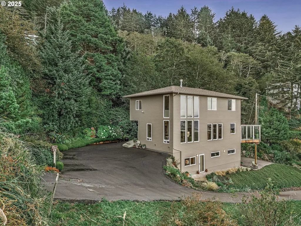 121 Greenhill Drive Yachats OR 97498
