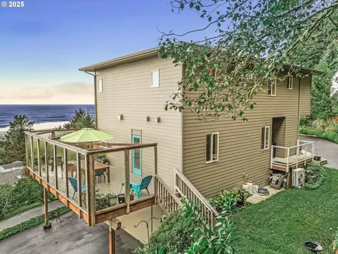 121 Greenhill Drive Yachats OR 97498