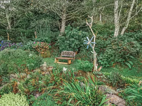 121 Greenhill Drive Yachats OR 97498