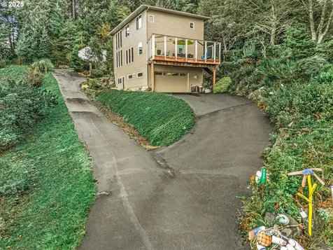 121 Greenhill Drive Yachats OR 97498