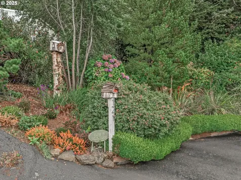 121 Greenhill Drive Yachats OR 97498