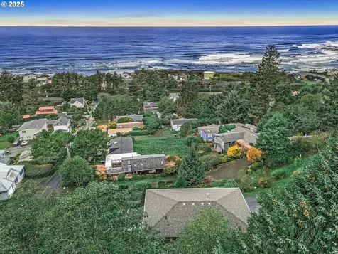 121 Greenhill Drive Yachats OR 97498