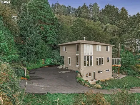 121 Greenhill Drive Yachats OR 97498