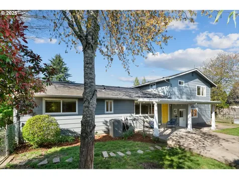 2739 NE Elaine Drive Mcminnville OR 97128