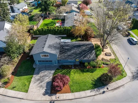 2739 NE Elaine Drive Mcminnville OR 97128