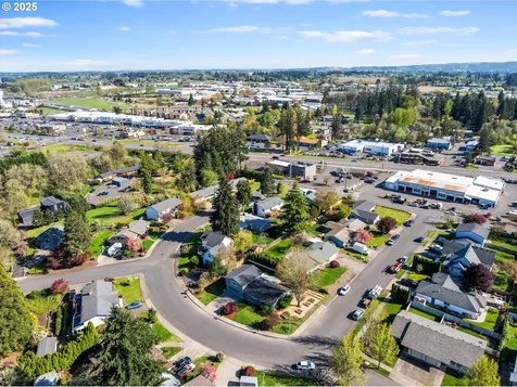 2739 NE Elaine Drive Mcminnville OR 97128