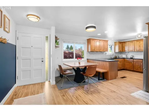 2739 NE Elaine Drive Mcminnville OR 97128