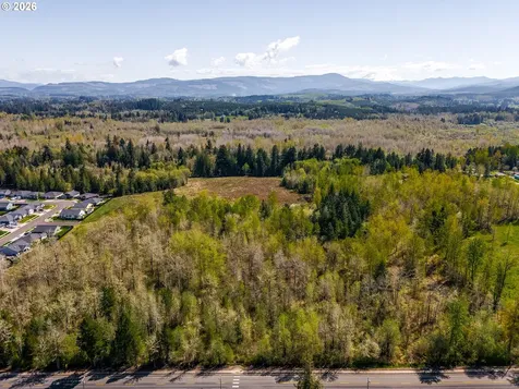 400 Hall Road Silver Lake WA 98645