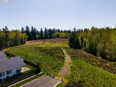 400 Hall Road Silver Lake WA 98645