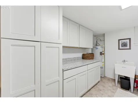 4801 SE Ankeny Street Portland OR 97215