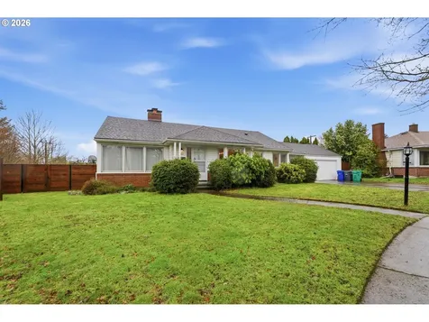 4801 SE Ankeny Street Portland OR 97215